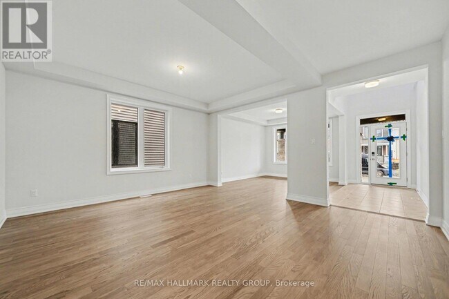 Photo - 122 Viburnum Ter