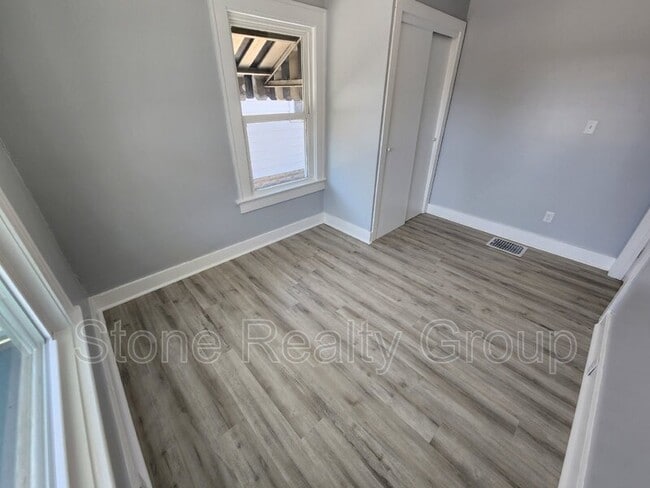 Photo - 3008 Fenwood Ave