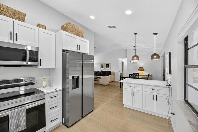 Photo - 8137 English Elm Cir