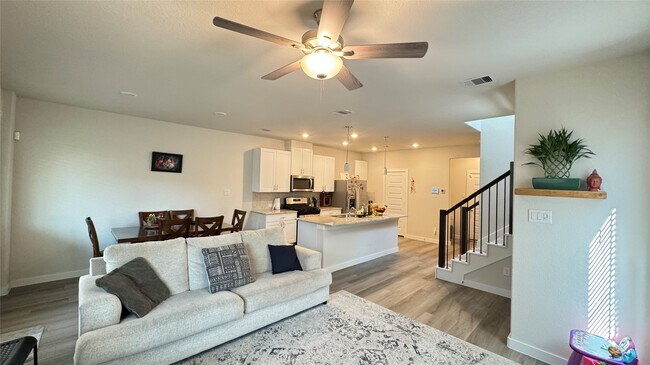 Photo - 1505 Red Acer Dr