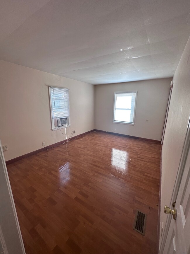 Living Room - 339 E Bruce Ave Apartments Unit 2