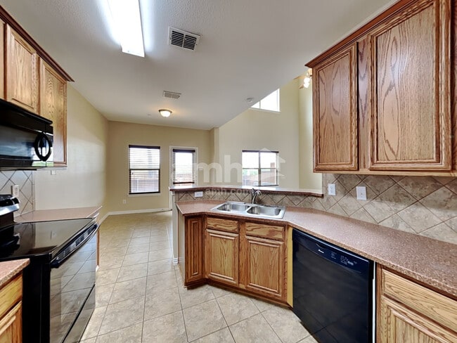 Photo - 3706 Boxwood Dr