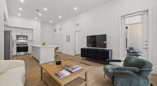 6825 Burnet-