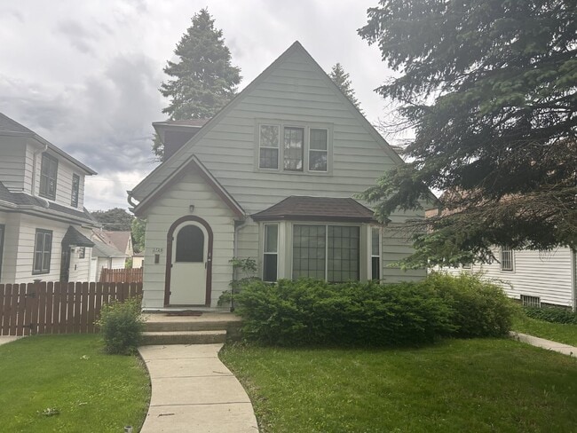 Photo - Off market unit for applications only. Unidad Lower