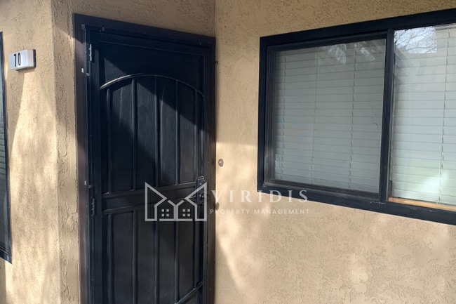 Photo - 1001 Mohawk St