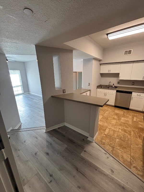 Photo - 501 S Moody Ave