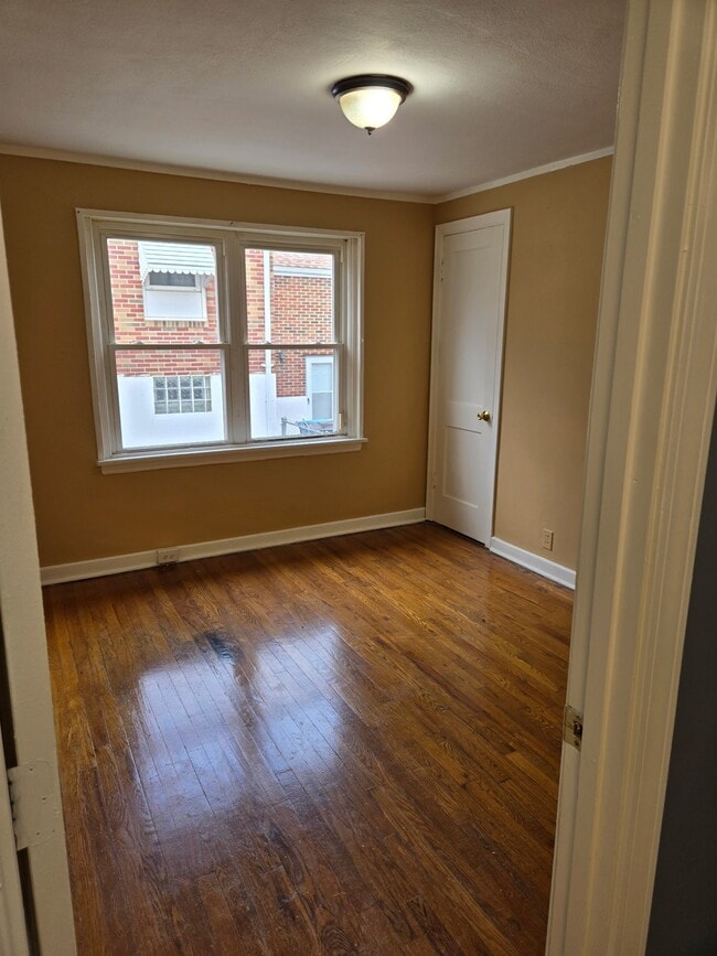 Photo - 4706 Roxie St