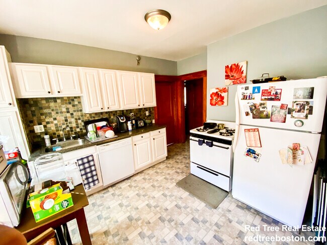 Photo - 12 St Peter St Unit 3