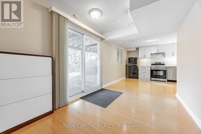 Photo - 21 Kings College Rd