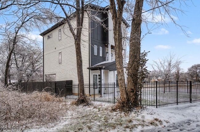 Photo - 115 Green St