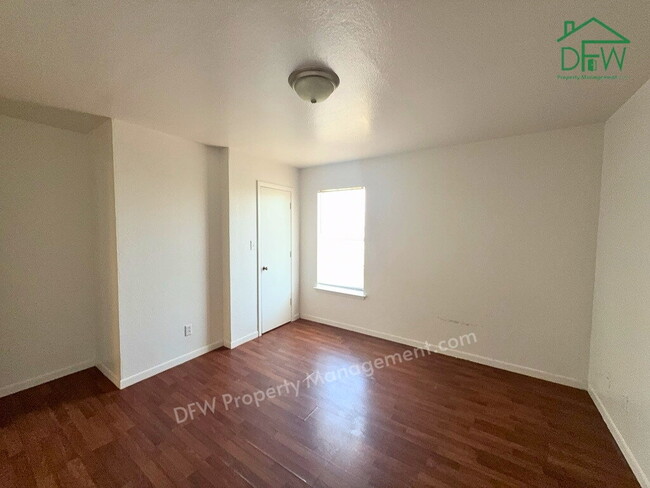 809 W Walnut St