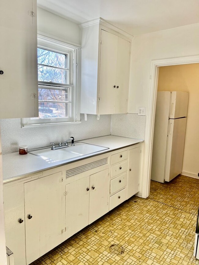 Photo - Charming six bedroom home near River North...