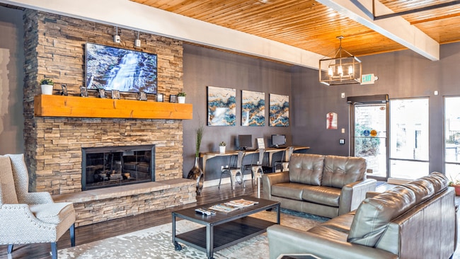 Salón para residentes - Aspen Park Apartments