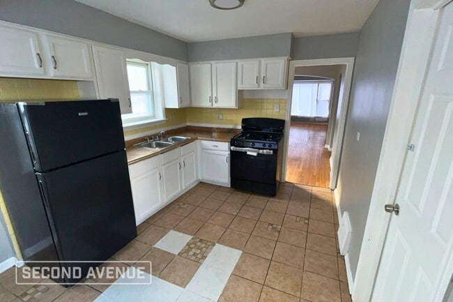 Photo - 10625 S Green St