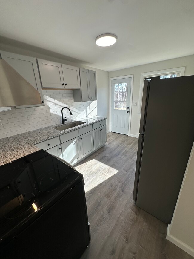 Photo - 47 Boston Tpke