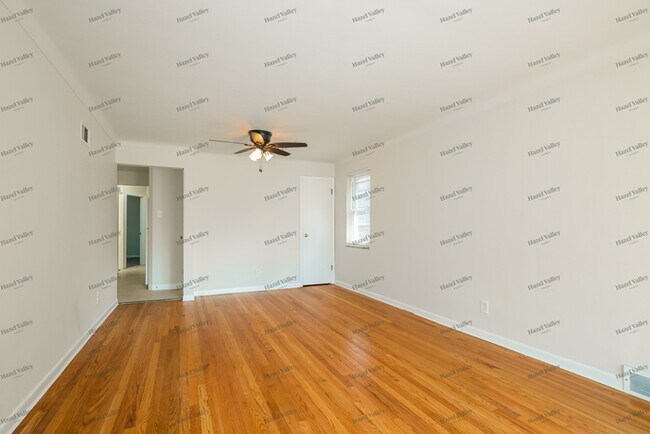 Photo - 3939 Weber Rd