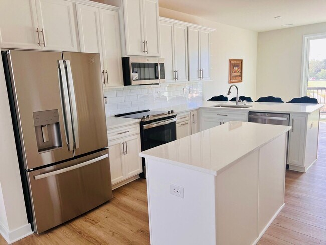 Photo - 2813 Statesville Ave