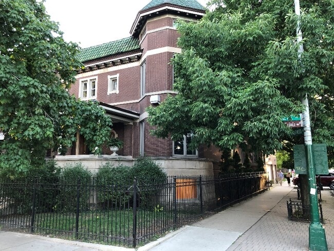 Photo - 2556 N Kedzie Blvd Unit GARDEN