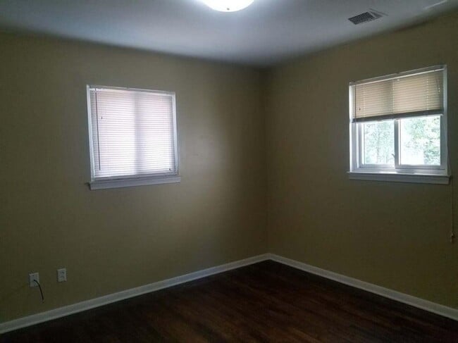 Photo - 1420 Gattegno St