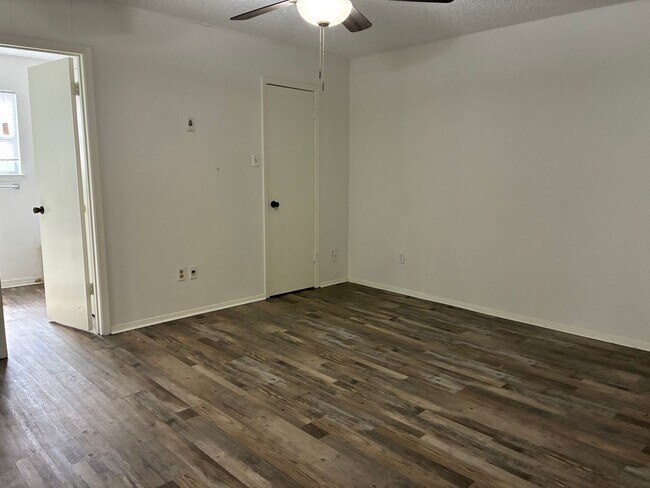 Photo - Completely Updated Home – Move In and Enjoy Modern Comfort! Unit A