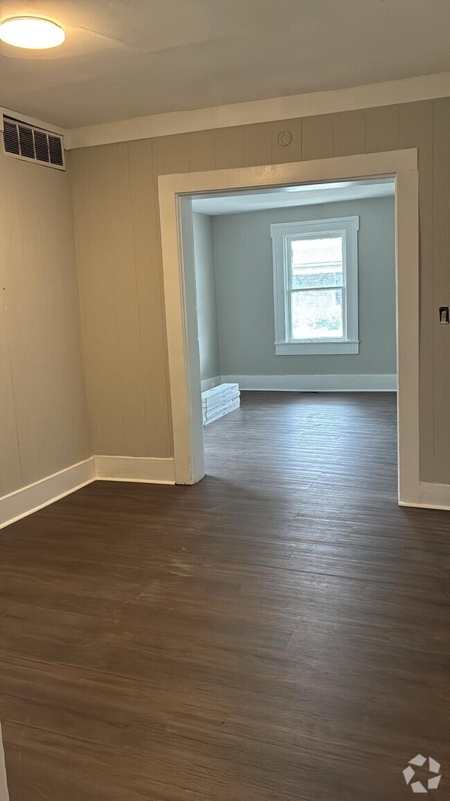 Building Photo - 331 Wood St Rental