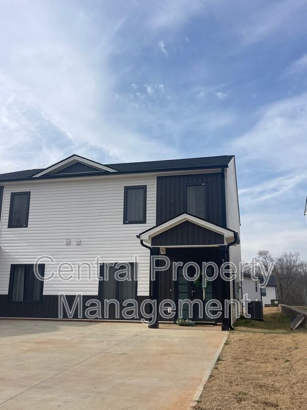 Photo - 30 Beverly Hills Dr