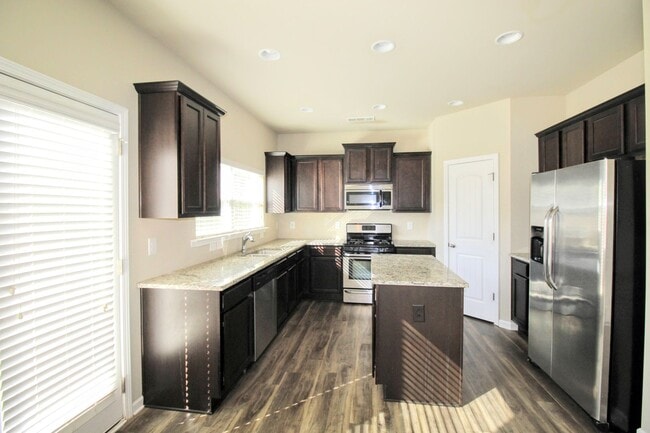 Photo - 12 Crown Dr