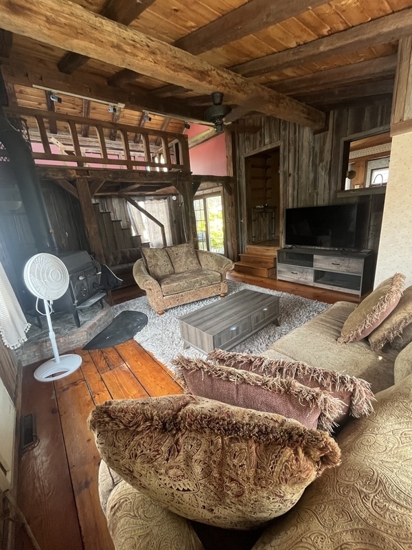 Photo - 11 Maple Ave