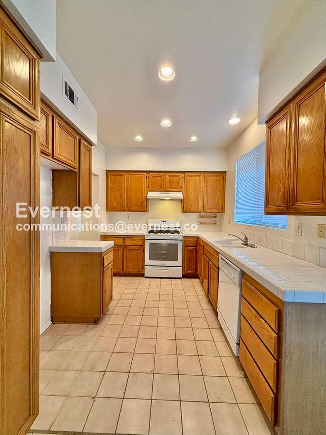 Photo - 27620 Parkside Dr