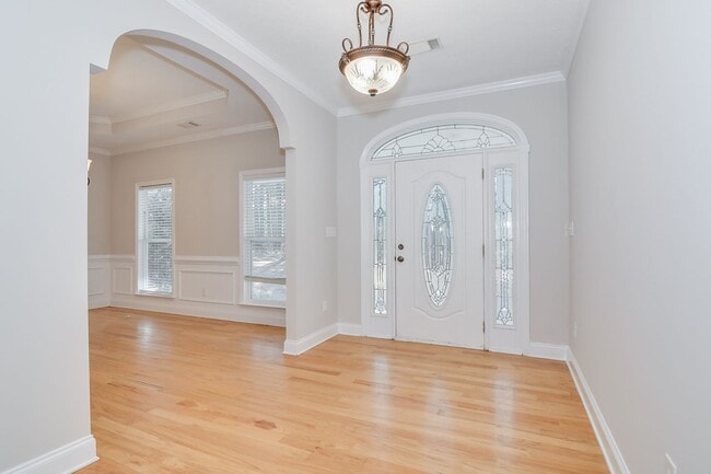 Photo - Large House on 3.5 Acres in Harlem