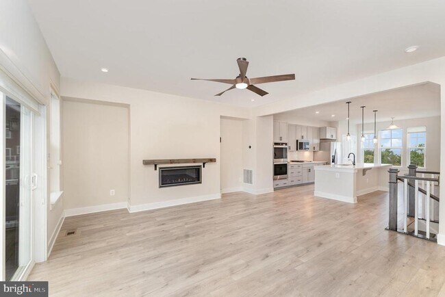 Photo - 1579 Sandpiper Bay Lp