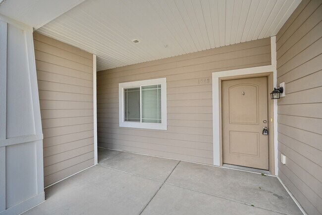Photo - Main Floor Condo in Saratoga Springs! Unit 4