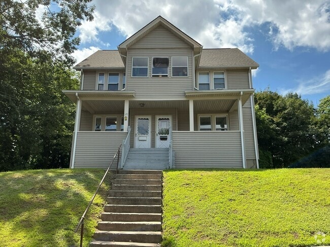Building Photo - 176 McClintock St Rental