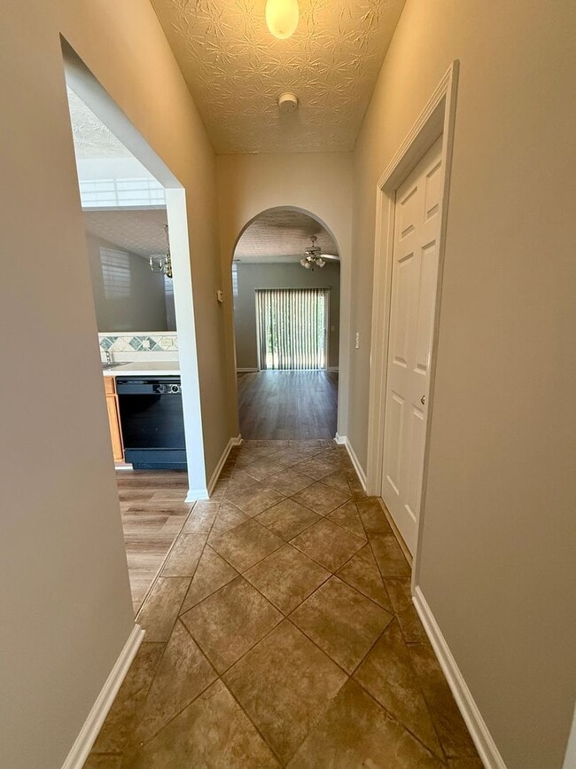 Photo - 3 bed/2.5 bath townhome near downtown Dawsonville