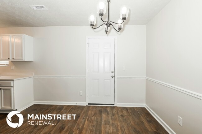 Photo - 9430 Sleepy Hollow Ln