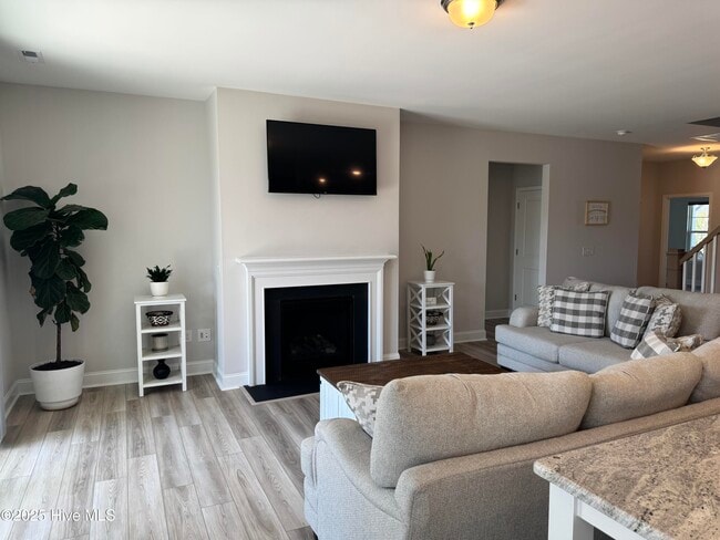 Photo - 1022 Terraces Ln