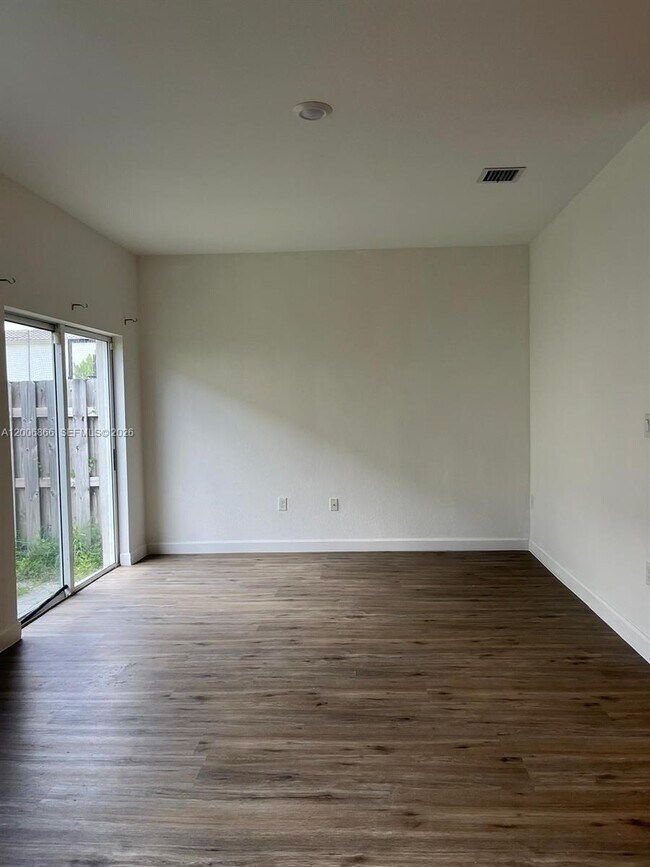 Photo - 2634 SE 12th St