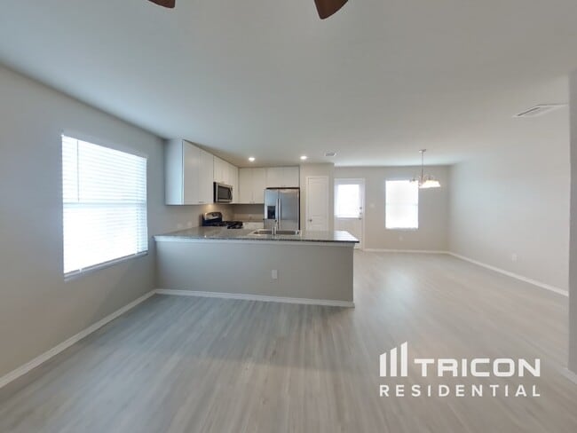 Photo - 13722 Dariens Path