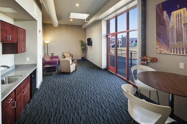 Community Area/Roof Deck