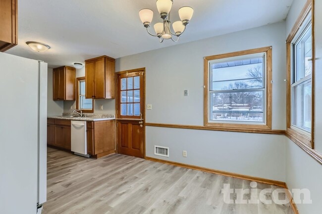 Photo - 4400 W 111th St