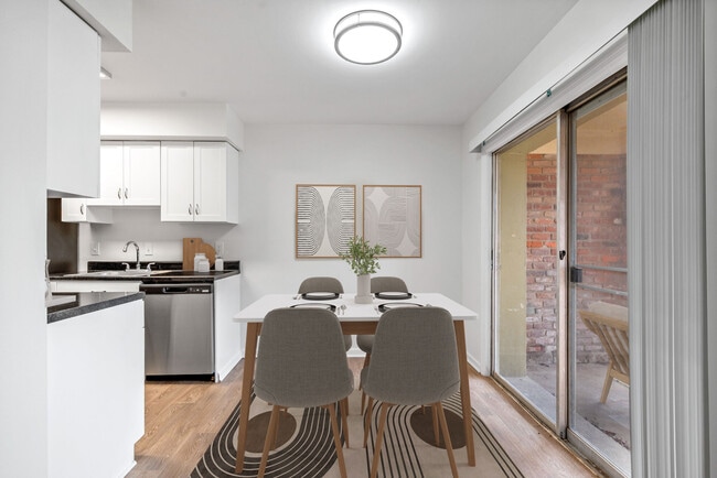 Photo - Williamsburg