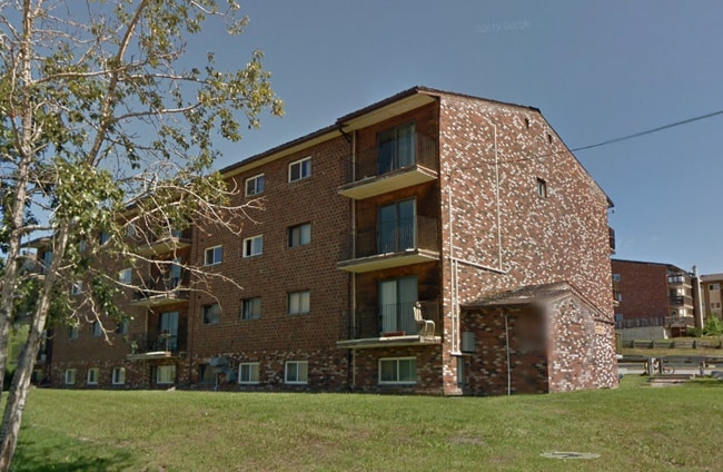 Photo - County Squire