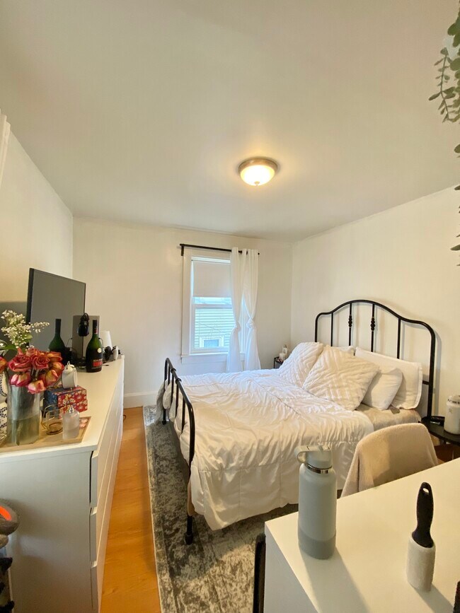 2 Shepherd Ave Unit 2