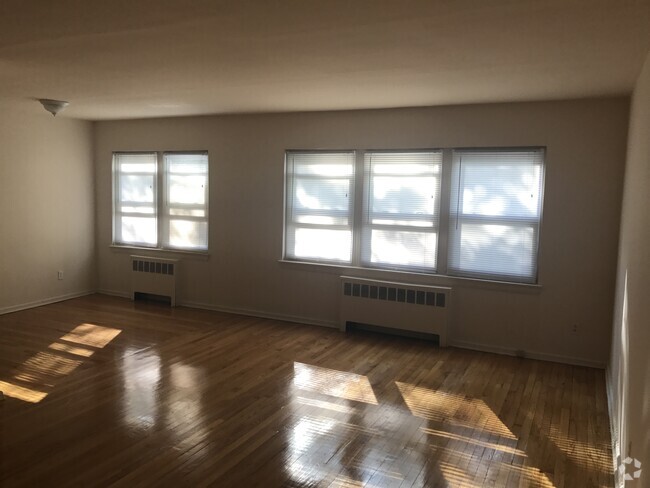 Building Photo - 401 Park Ave Unit D Rental