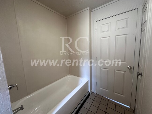 Photo - 503-2 Shadowlawn-