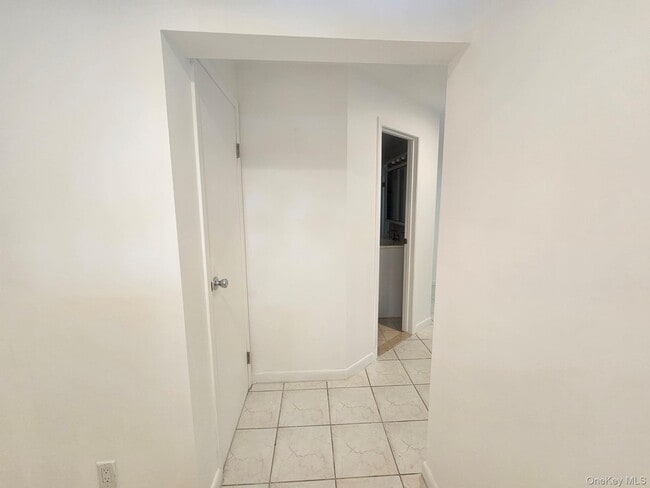 Photo - 804 Hampshire Rd