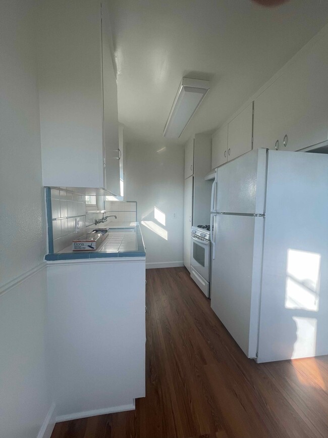 Photo - 1825 S Monterey St Apartamentos Unidad C