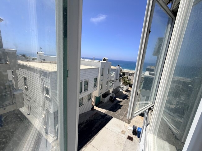 Building Photo - 236 29th St Unit 236 29th Street