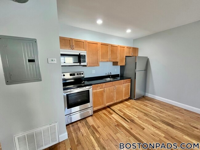 Photo - 26 Portland St Unit 233