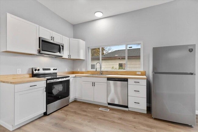 Photo - 1901 Walker Ave